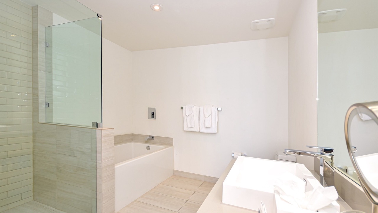 Photo of Bathroom in Hallandale Beach