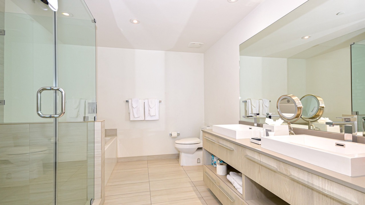 Photo of Bathroom in Hallandale Beach