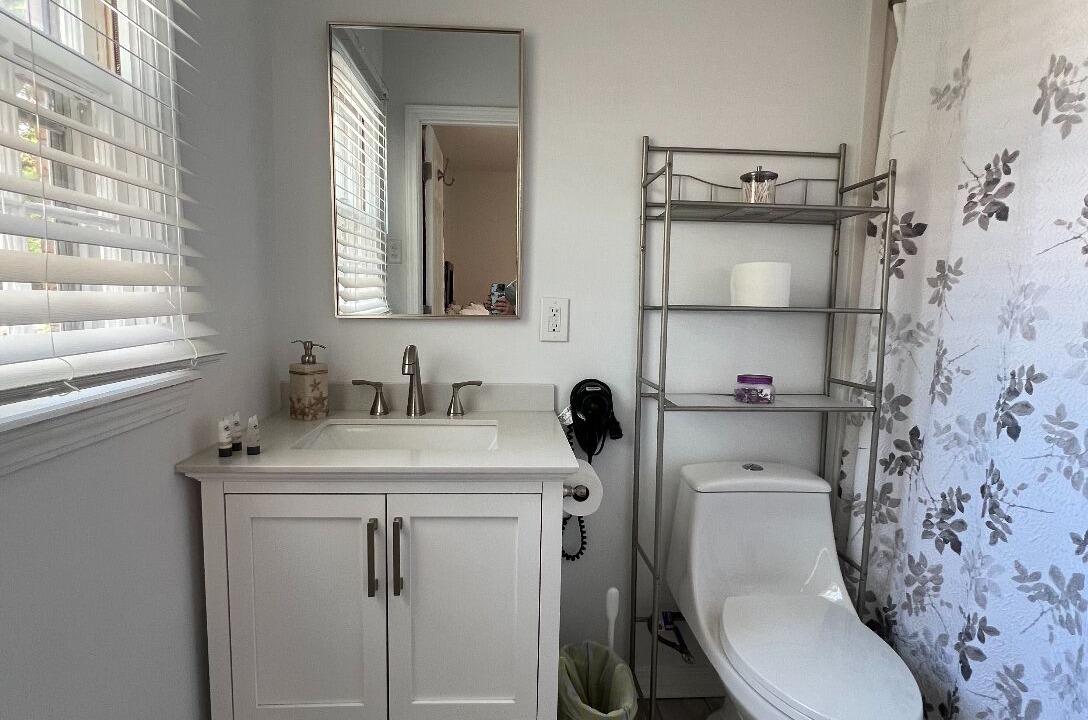 Photo of Bathroom in Mobile