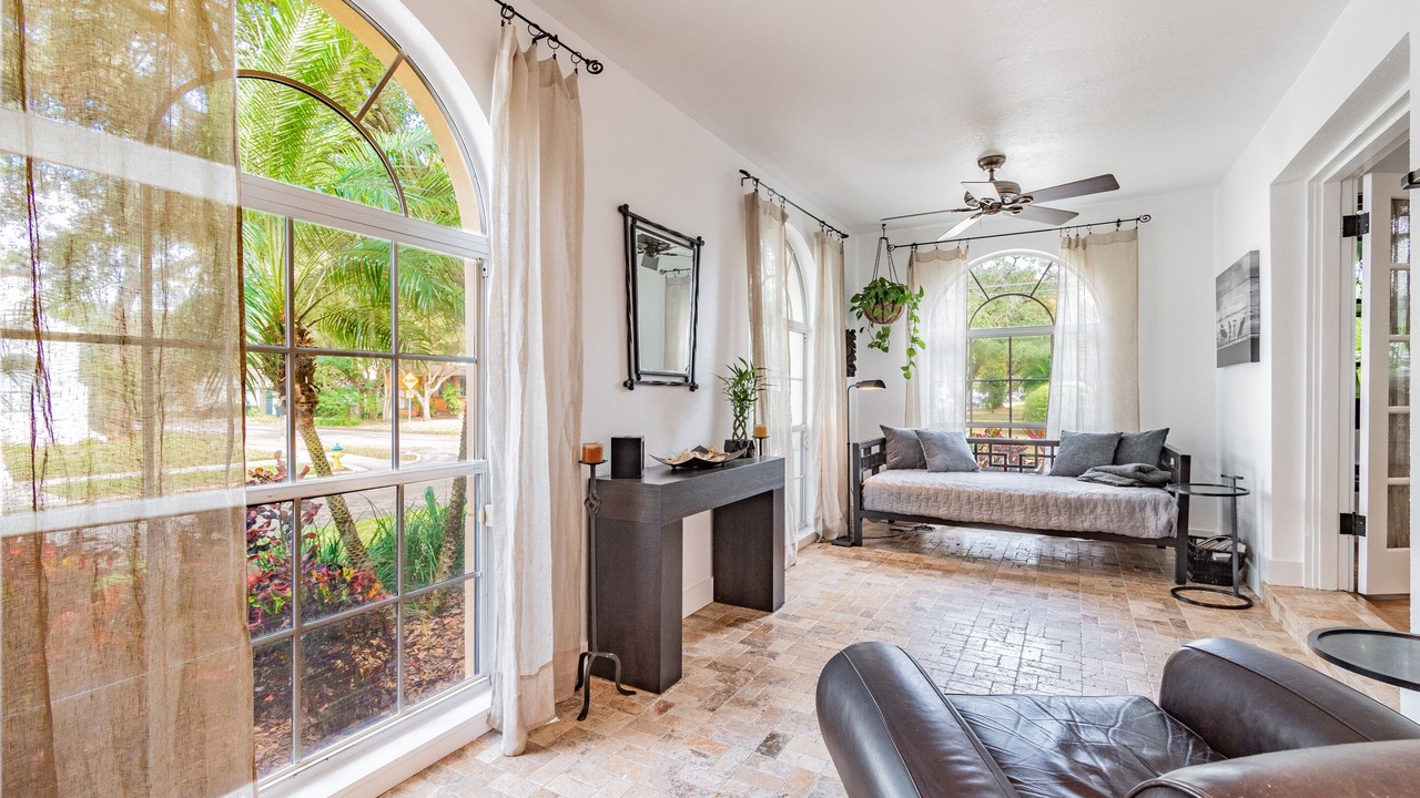 Photo of Livingroom in Virginia Park