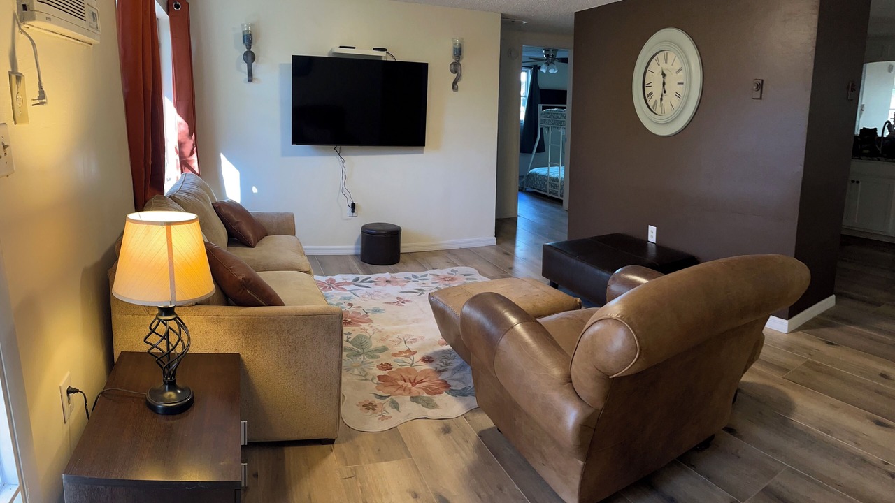 Photo of Livingroom in Weeki Wachee Gardens