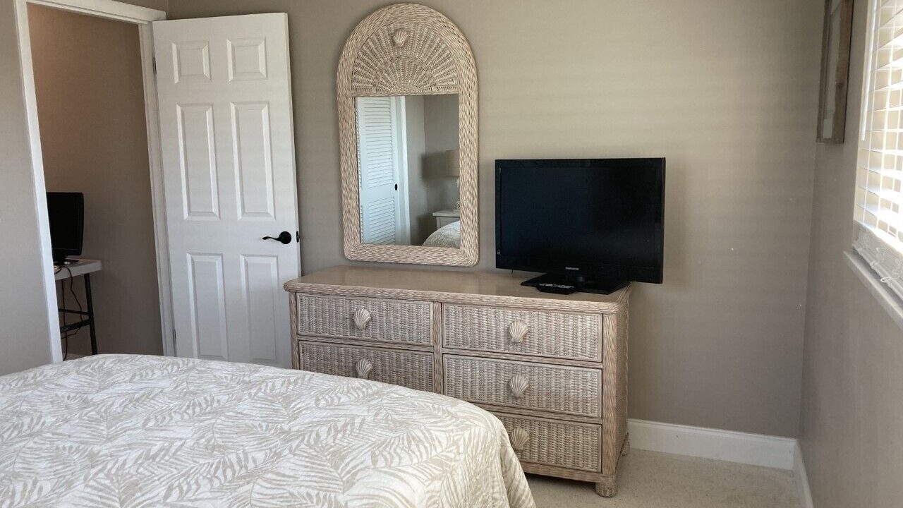 Photo of Bedroom in Venice Gardens