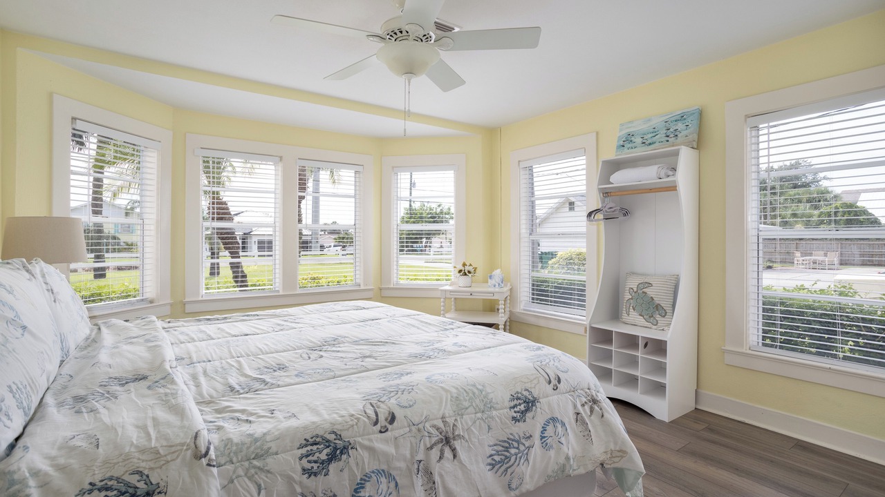 Photo of Bedroom in Tropic