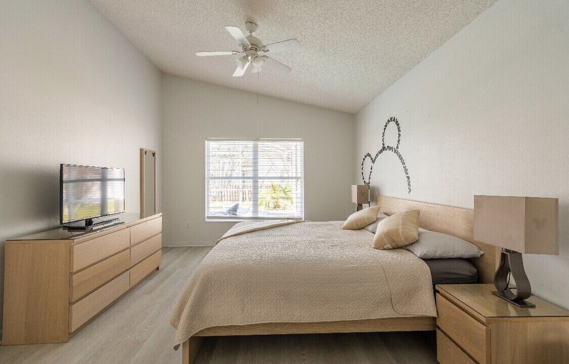 Photo of Bedroom in Lindfields