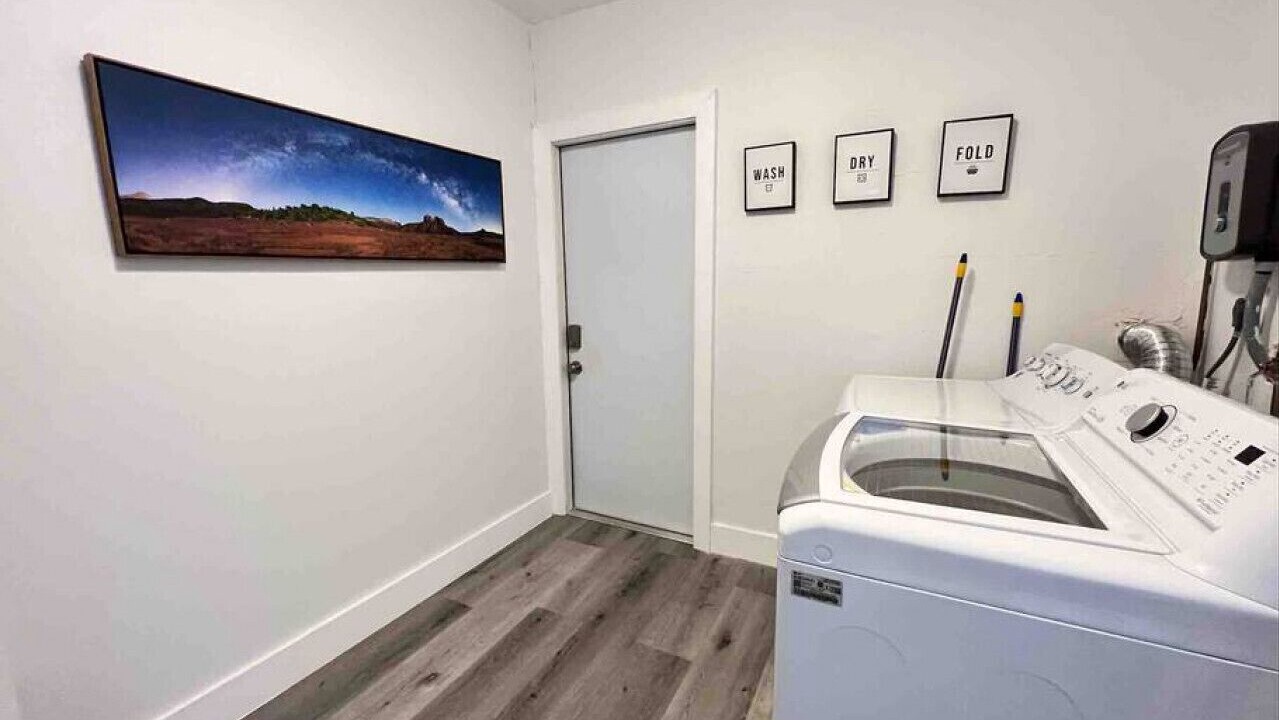 Photo of Bedroom in Lauderhill