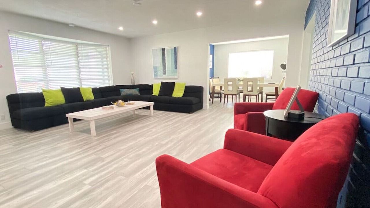 Photo of Bedroom in Lauderhill