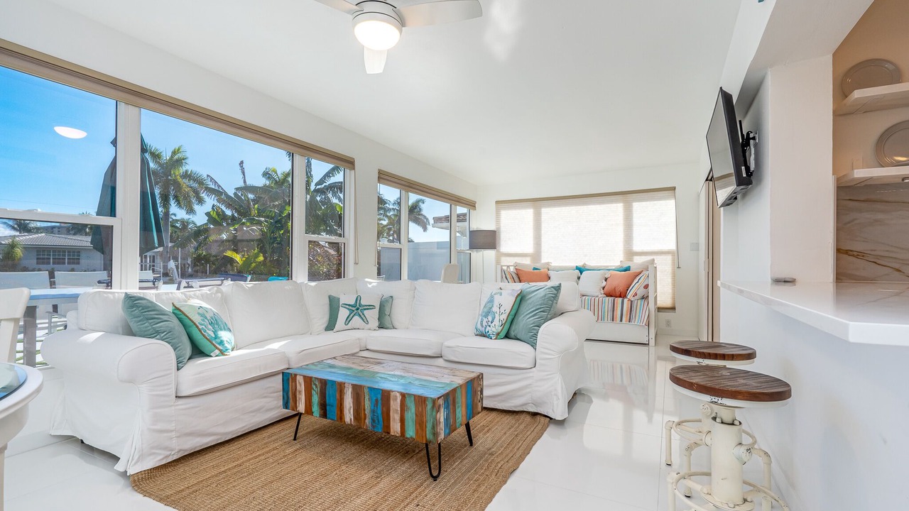 Photo of Livingroom in Garden Isles