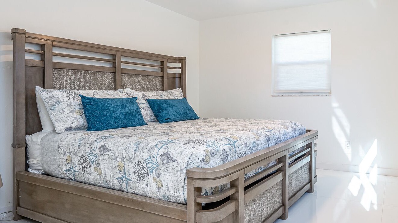 Photo of Bedroom in Garden Isles
