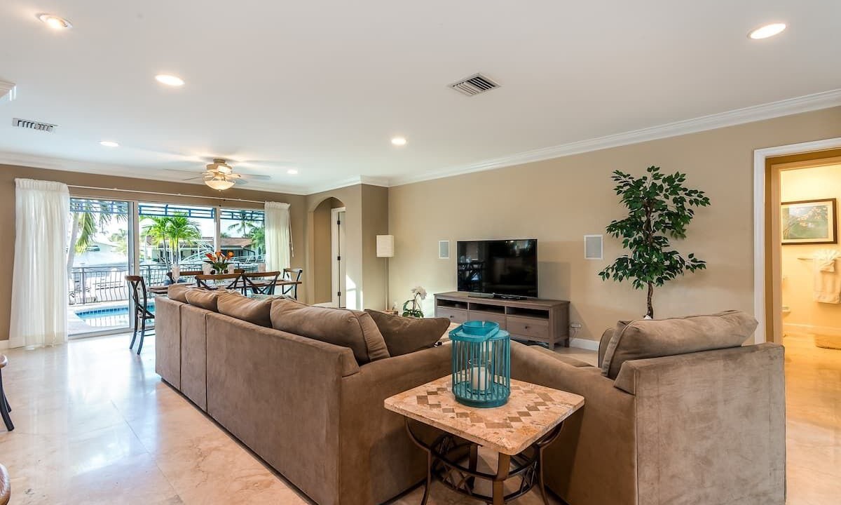 Photo of Livingroom in Garden Isles