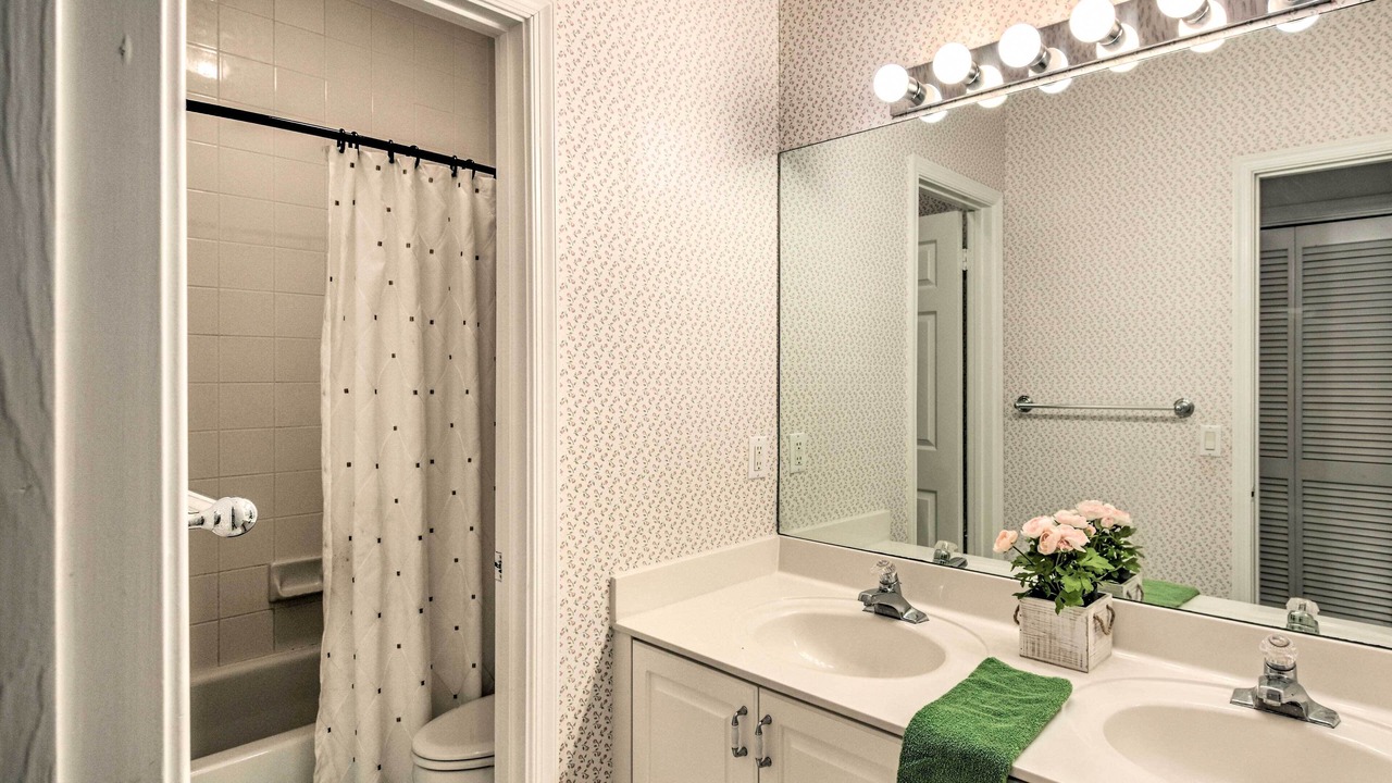 Photo of Bathroom in Miramar