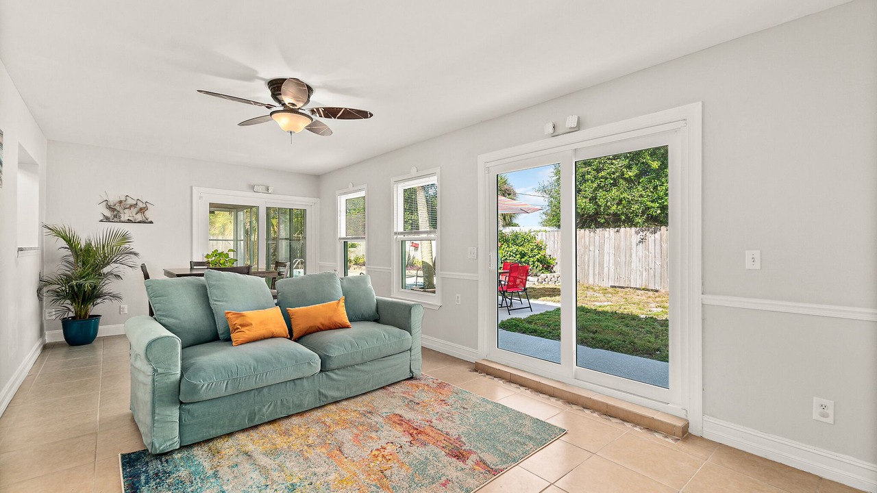 Photo of Livingroom in Indian Harbour Beach