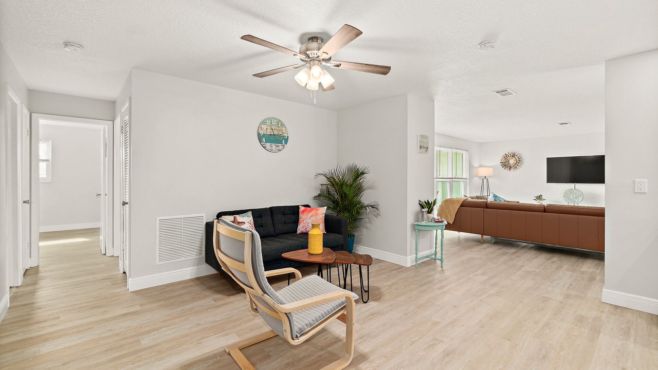 Photo of Livingroom in Indian Harbour Beach
