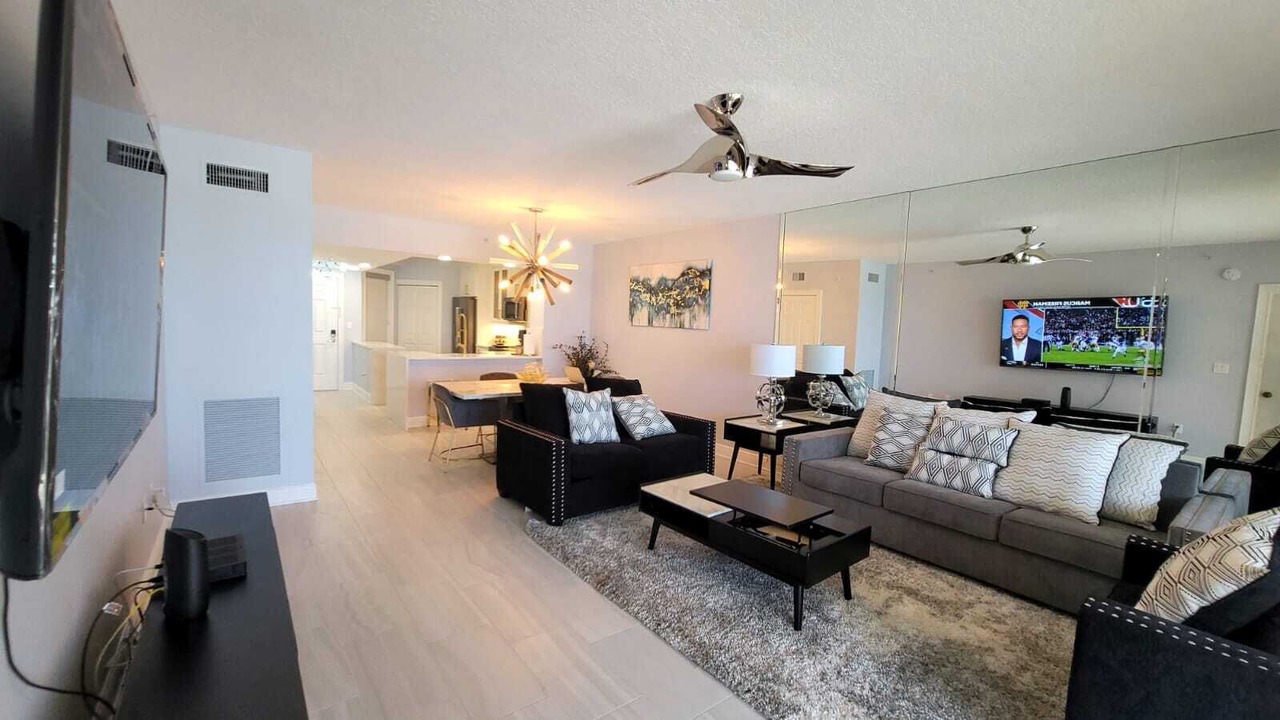 Photo of Livingroom in North Redington Beach