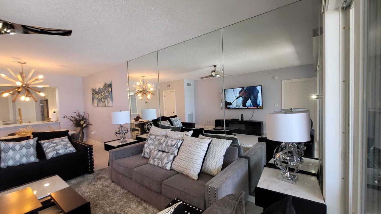 Photo of Livingroom in North Redington Beach