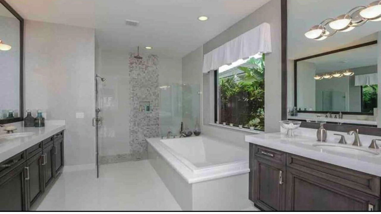 Photo of Bathroom in Pembroke Pines