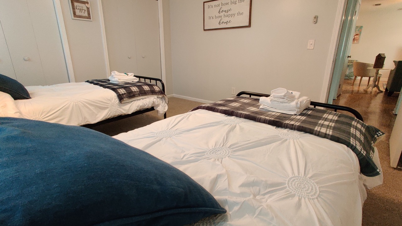 Photo of Bedroom in Lakeside