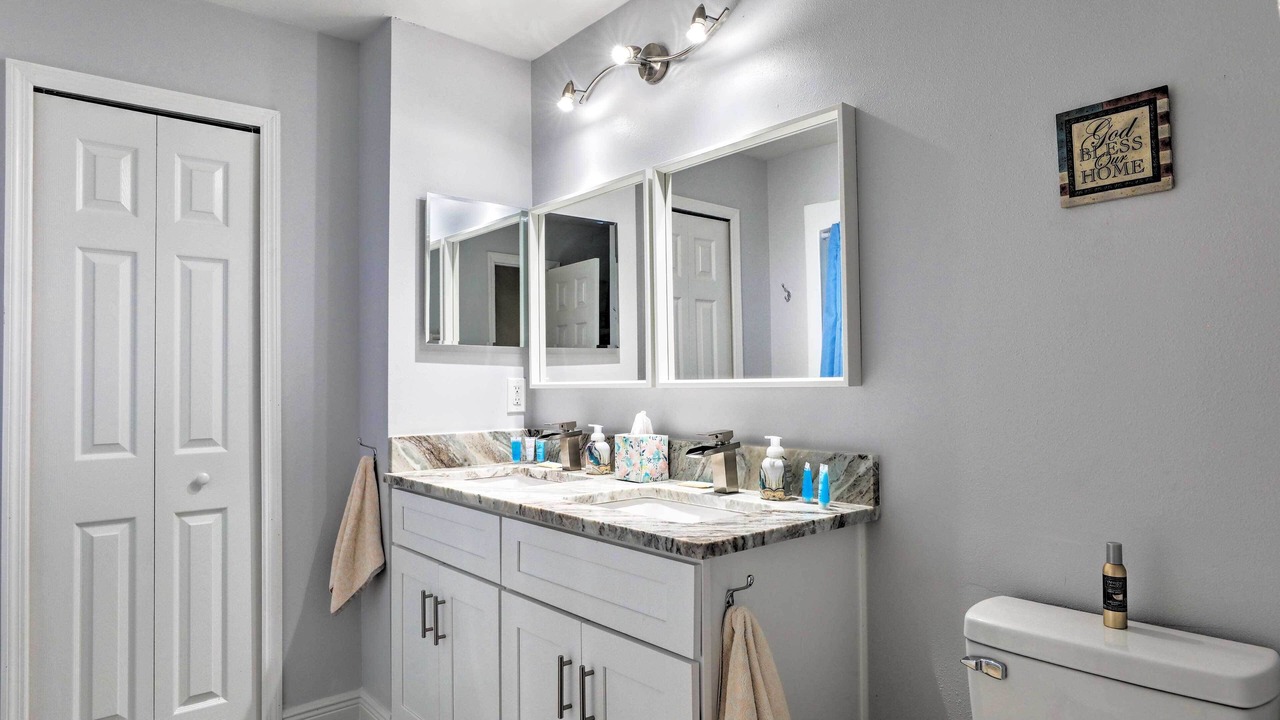 Photo of Bathroom in Tavares