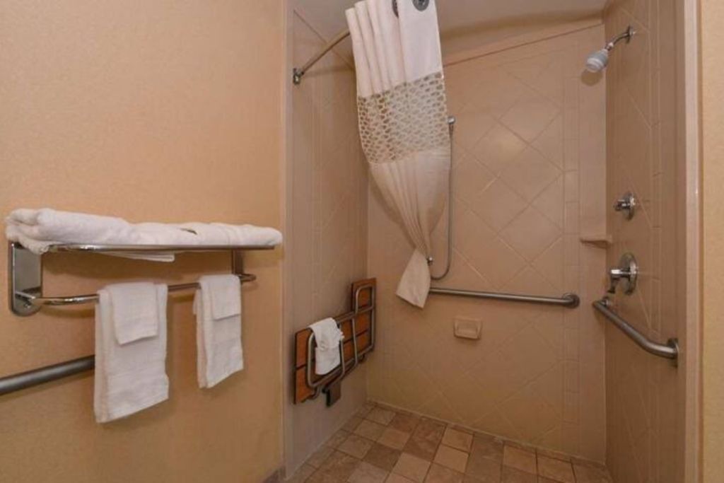 Photo of Bathroom in Seffner
