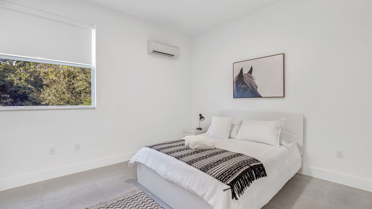 Photo of Bedroom in Allapattah