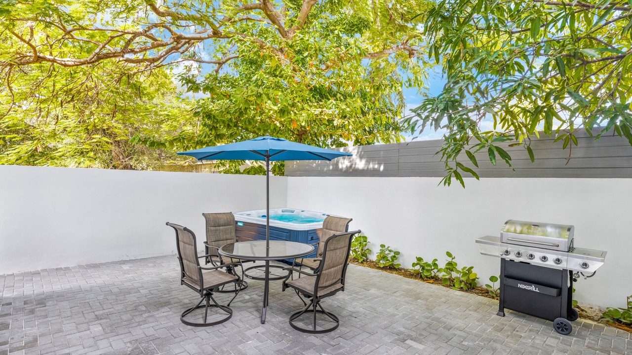 Photo of Outdoor in Allapattah