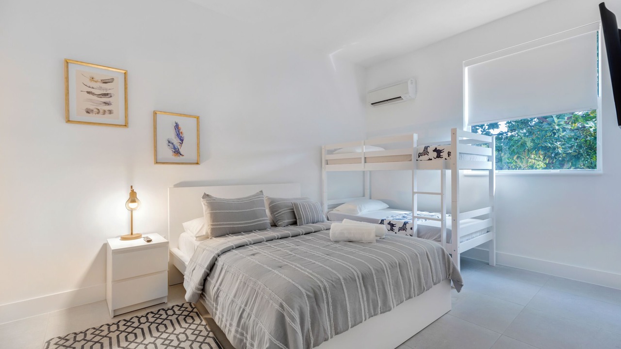 Photo of Bedroom in Allapattah