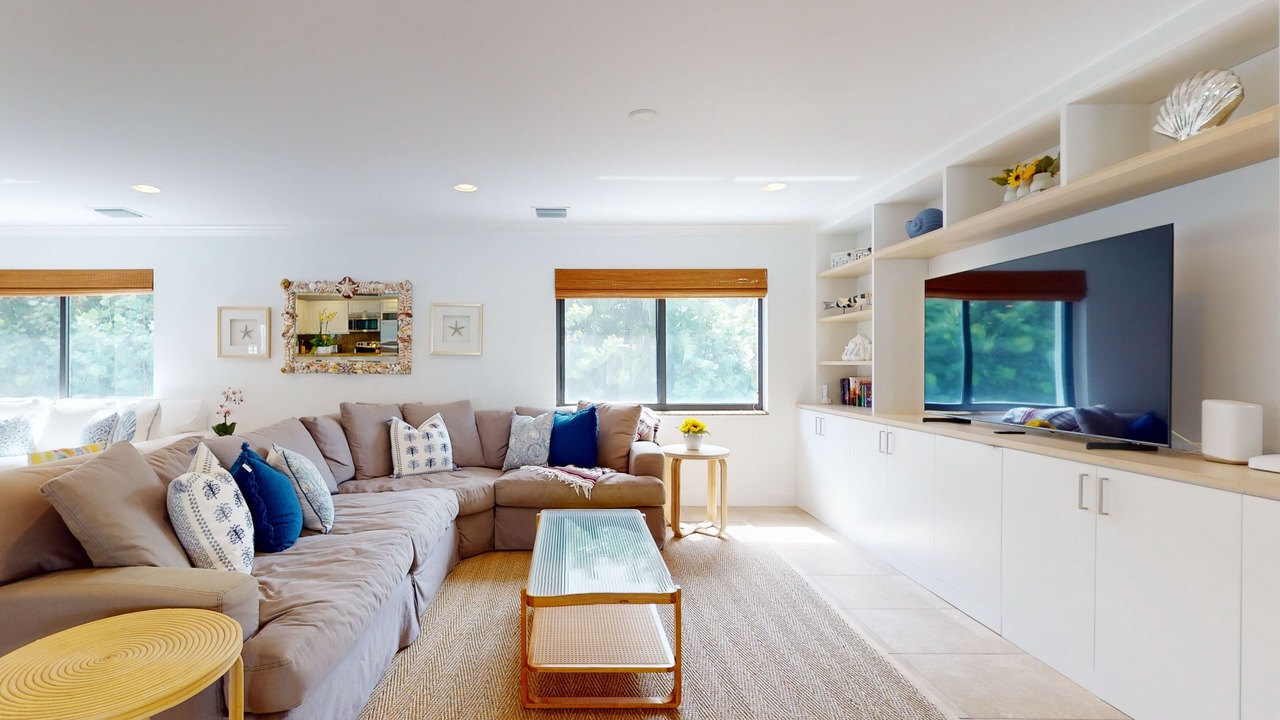 Photo of Livingroom in Juno Beach