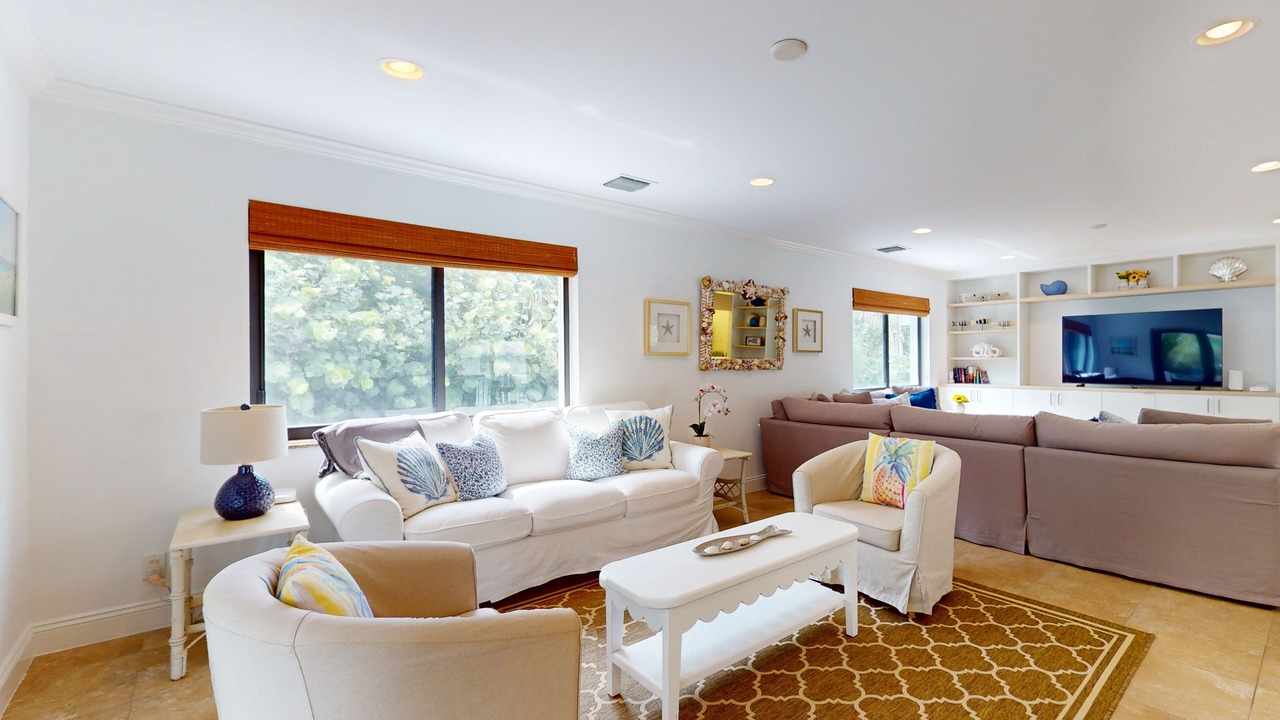 Photo of Livingroom in Juno Beach