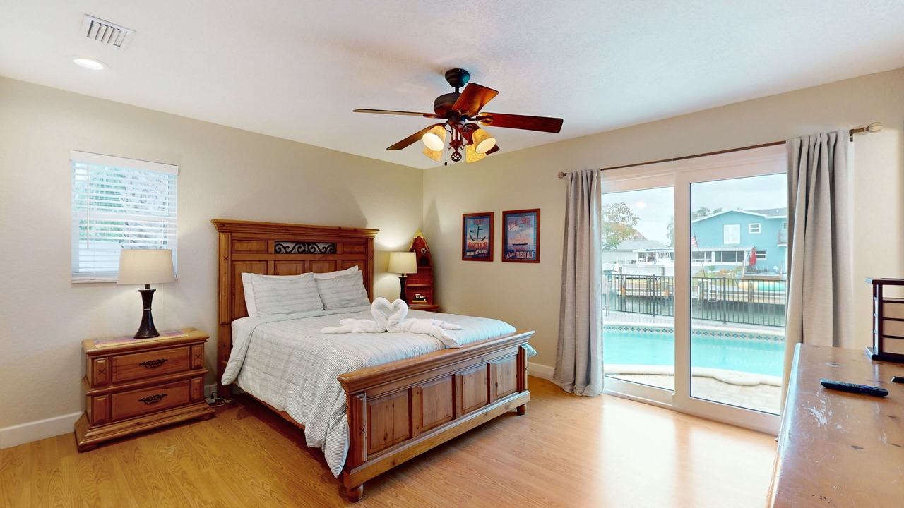 Photo of Bedroom in Bay Crest Park