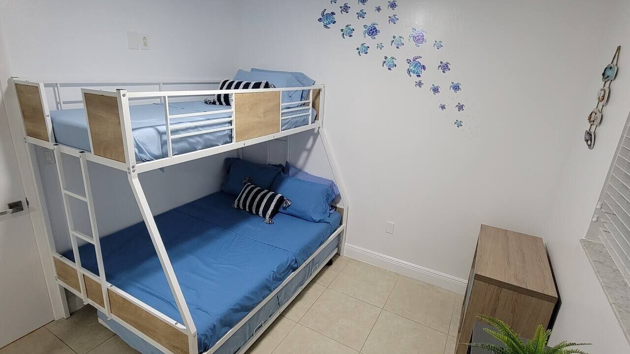 Photo of Bedroom in Blue Harbor Club
