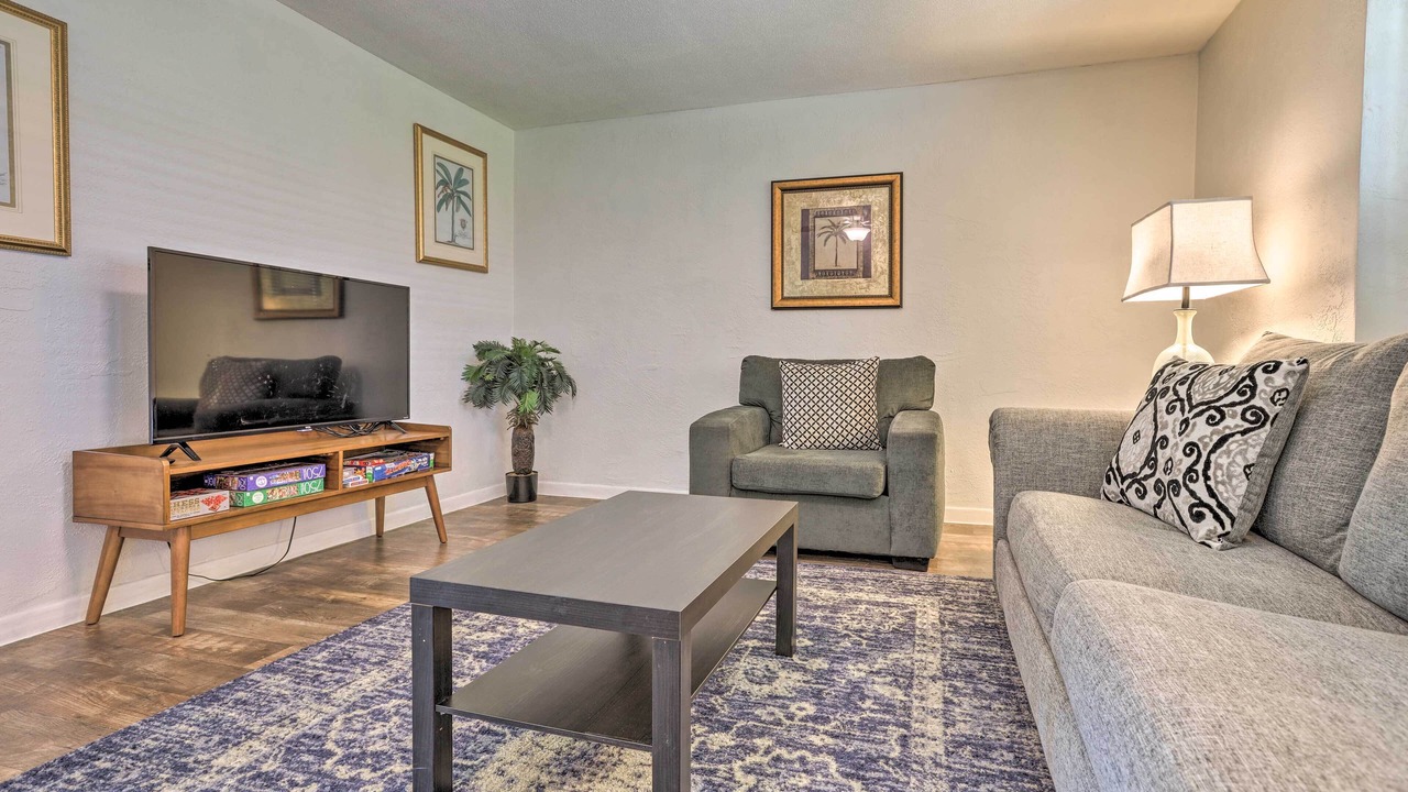 Photo of Livingroom in Deltona Lakes