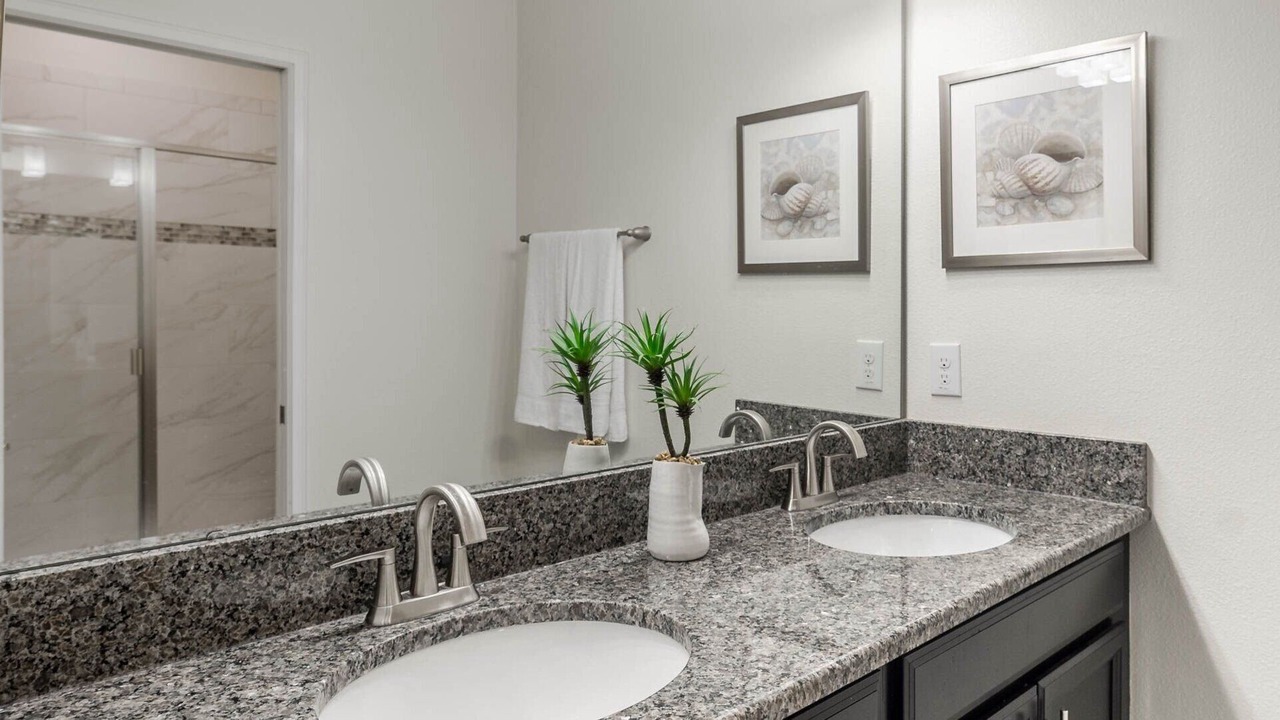 Photo of Bathroom in Davenport