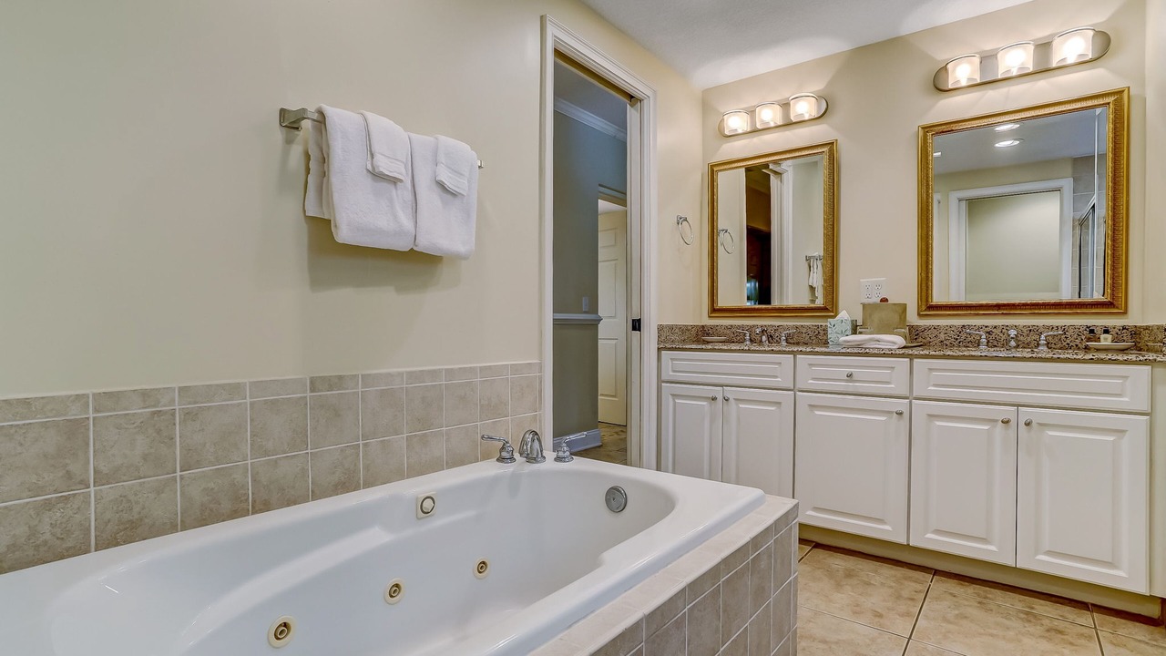 Photo of Bathroom in Fernandina Beach