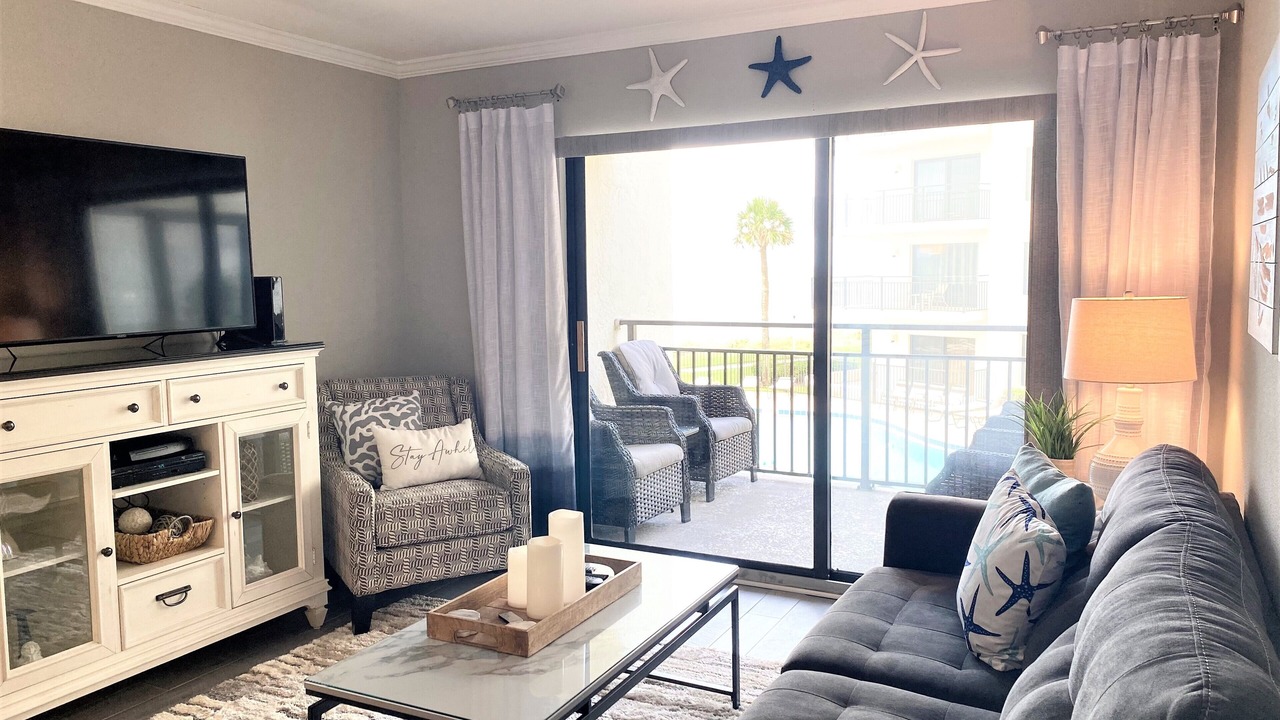 Photo of Livingroom in Ormond-by-the-Sea