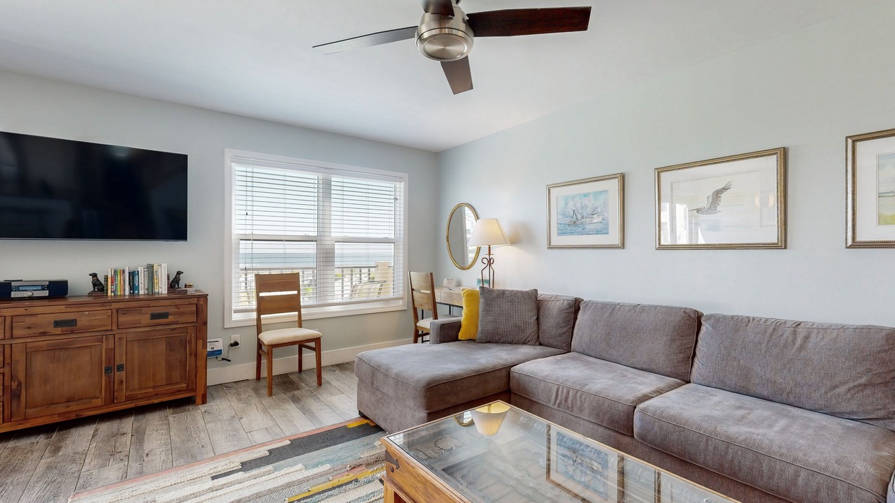 Photo of Livingroom in Amelia City