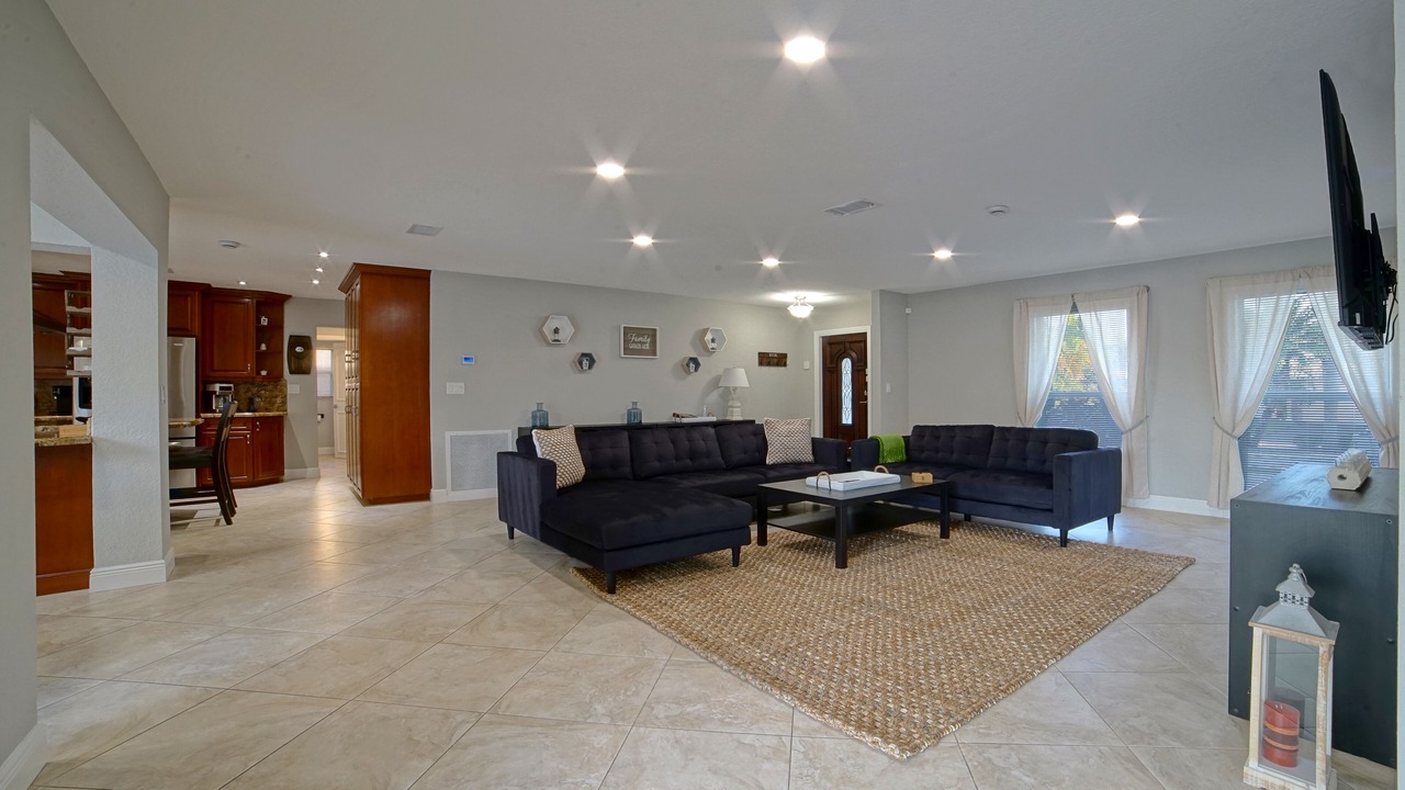 Photo of Bedroom in Coral Springs