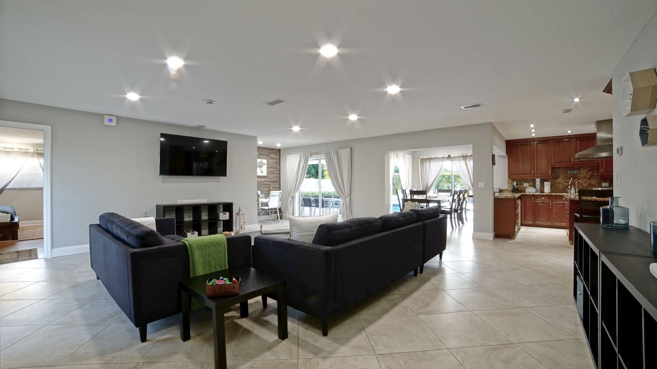 Photo of Bedroom in Coral Springs