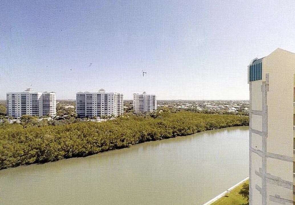 Photo of Others in Vanderbilt Beach