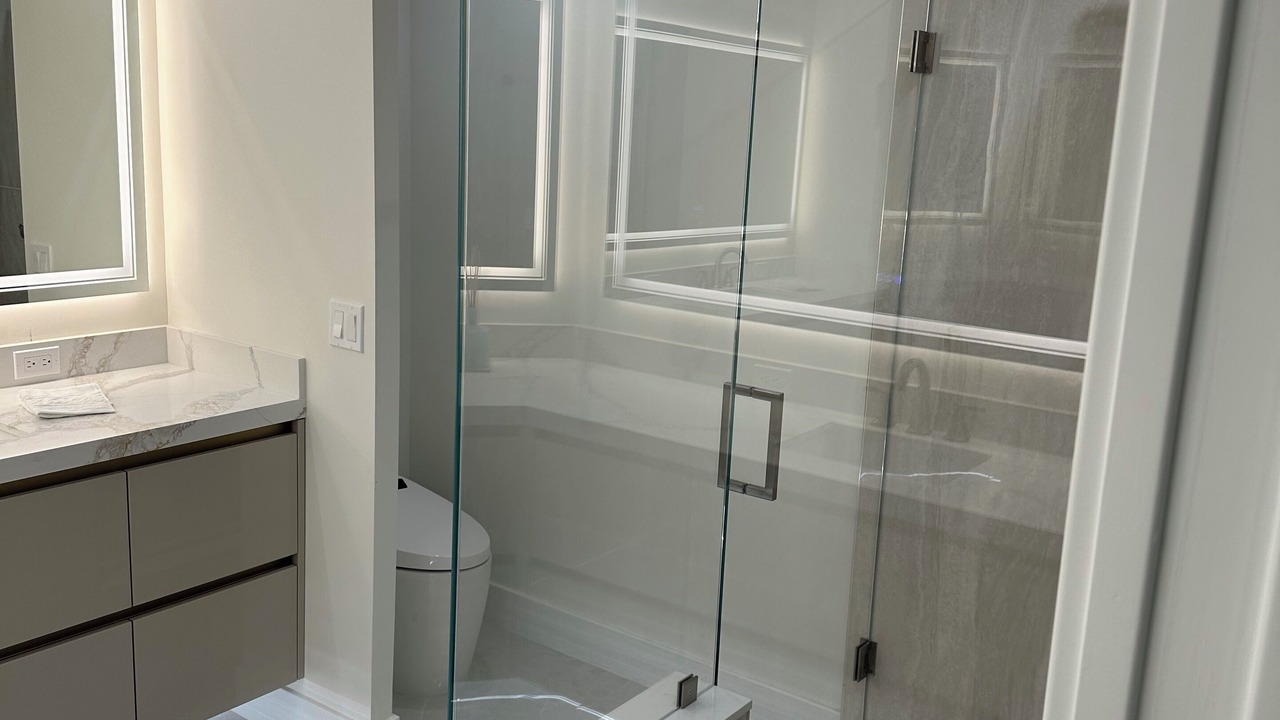 Photo of Bathroom in Vanderbilt Beach
