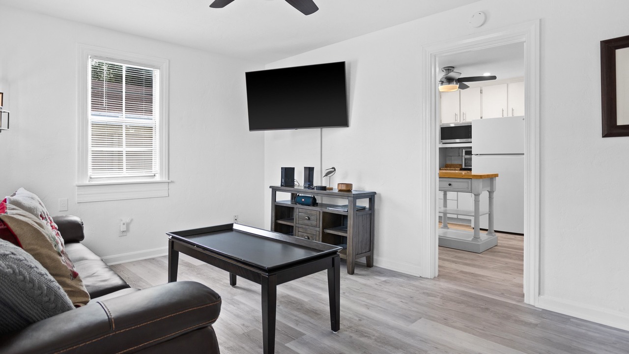 Photo of Livingroom in Disston Heights