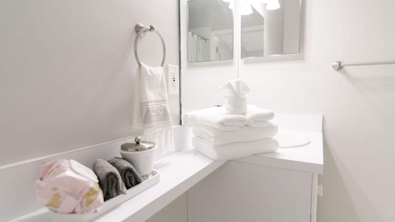 Photo of Bathroom in Oakford Park