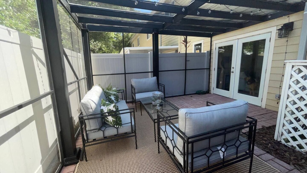 Photo of Patio Balcony in Oakford Park