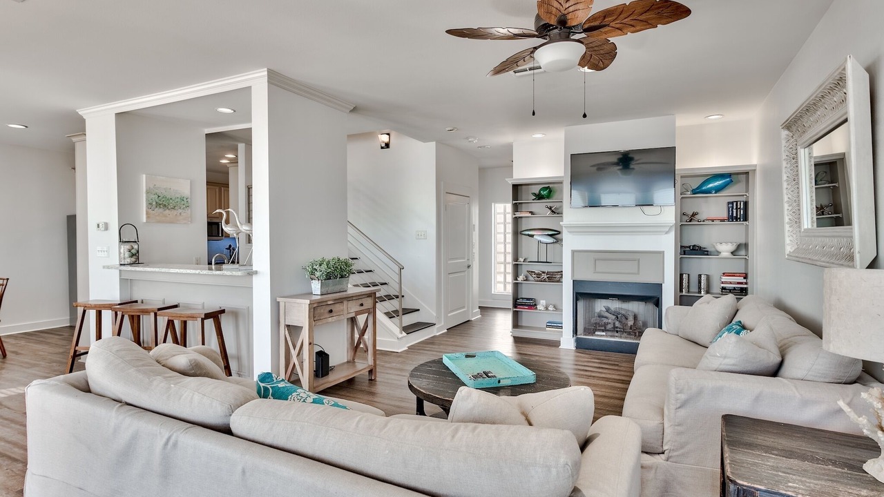 Photo of Livingroom in Miramar Beach