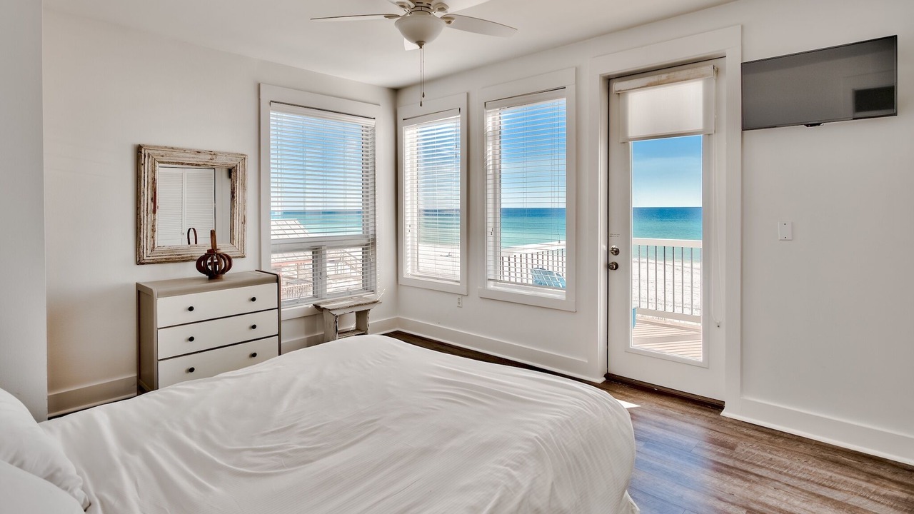 Photo of Bedroom in Miramar Beach