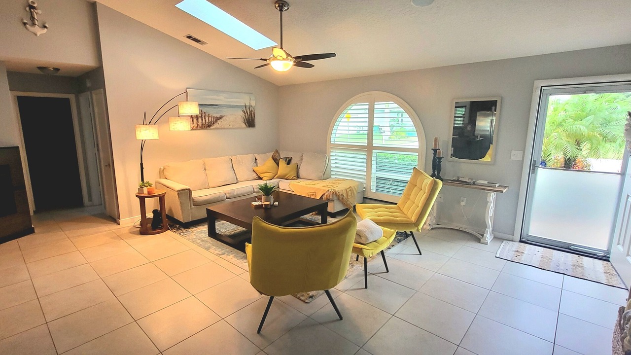 Photo of Livingroom in Merritt Island