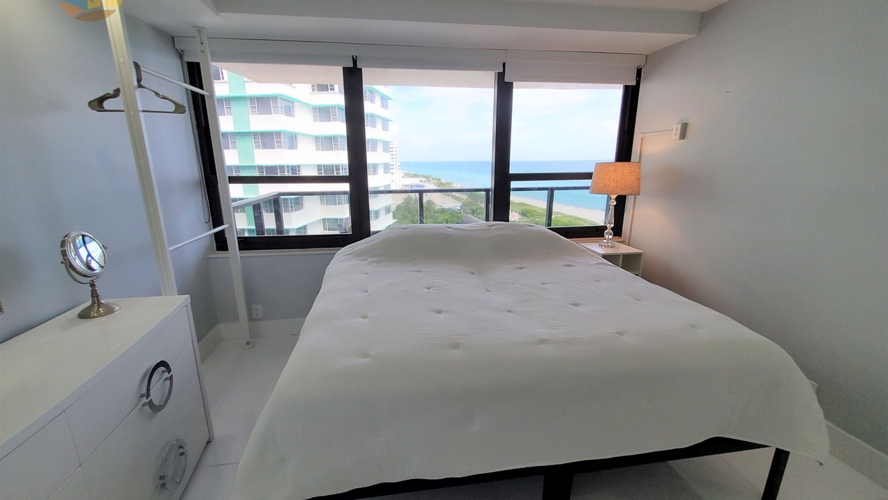 Photo of Bedroom in Mid Beach
