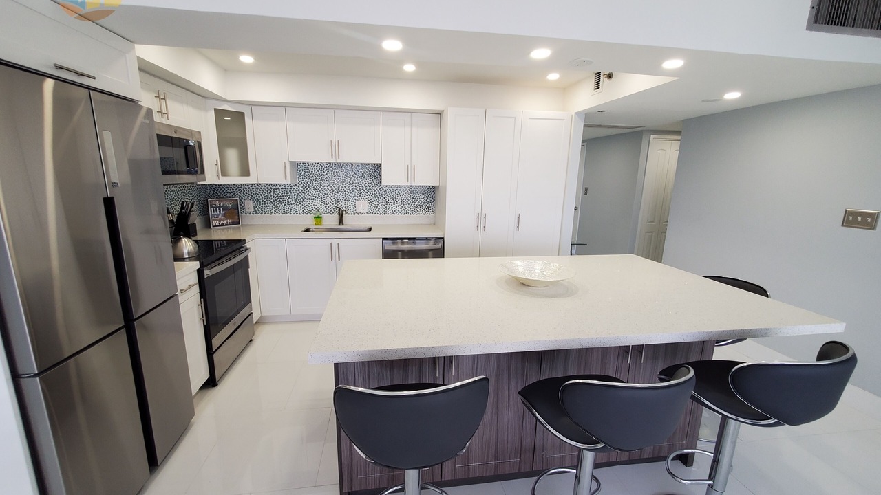 Photo of Kitchen in Mid Beach