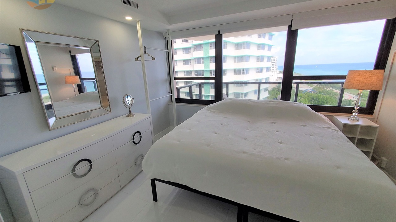 Photo of Bedroom in Mid Beach