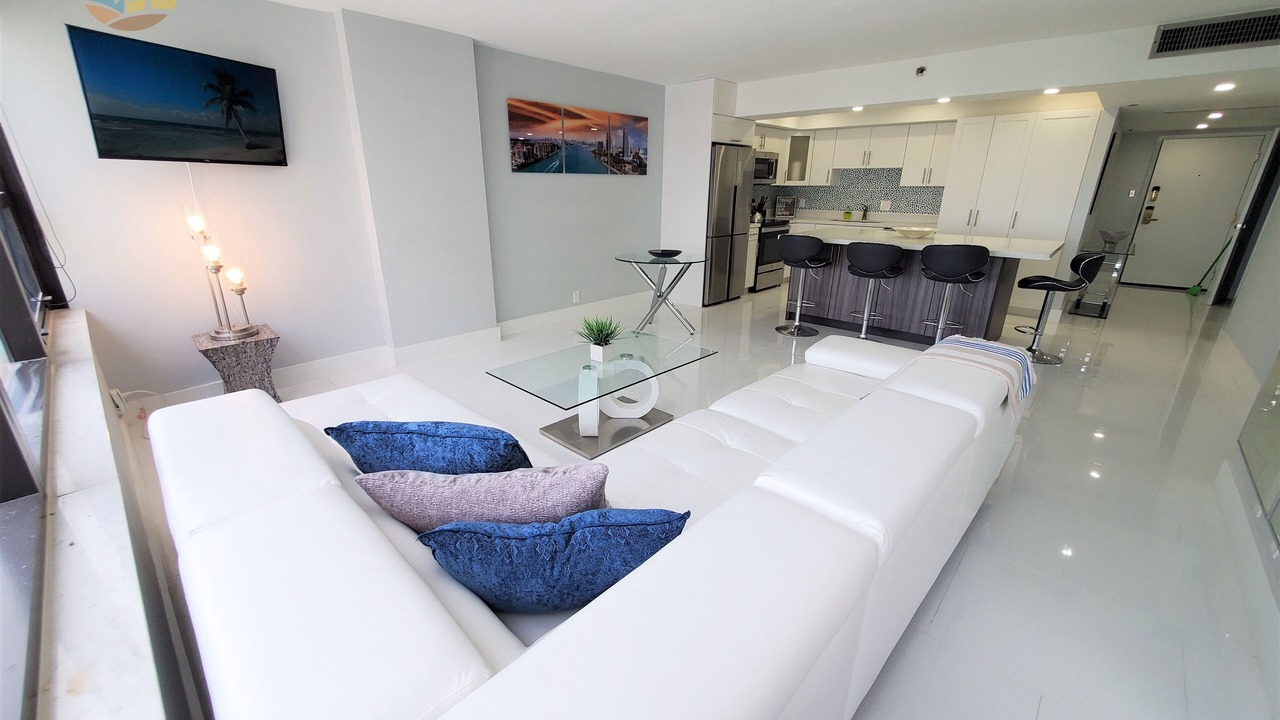 Photo of Livingroom in Mid Beach