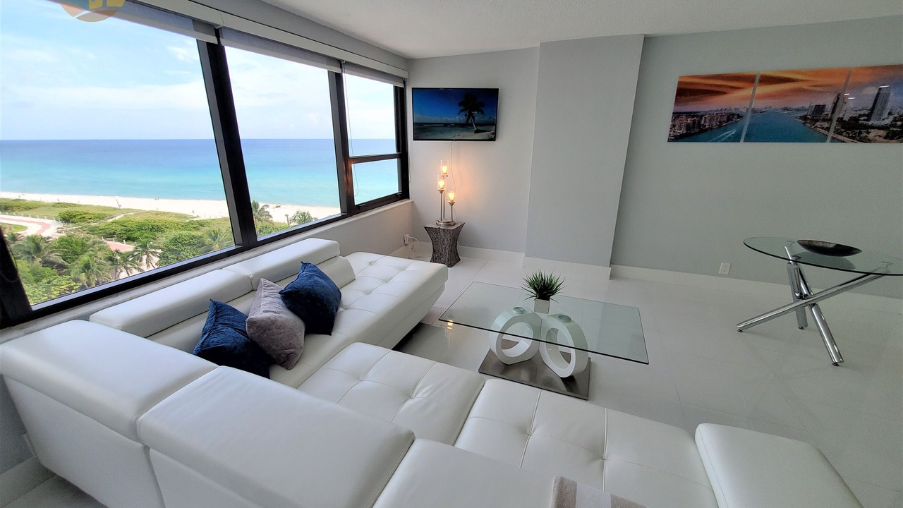 Photo of Livingroom in Mid Beach