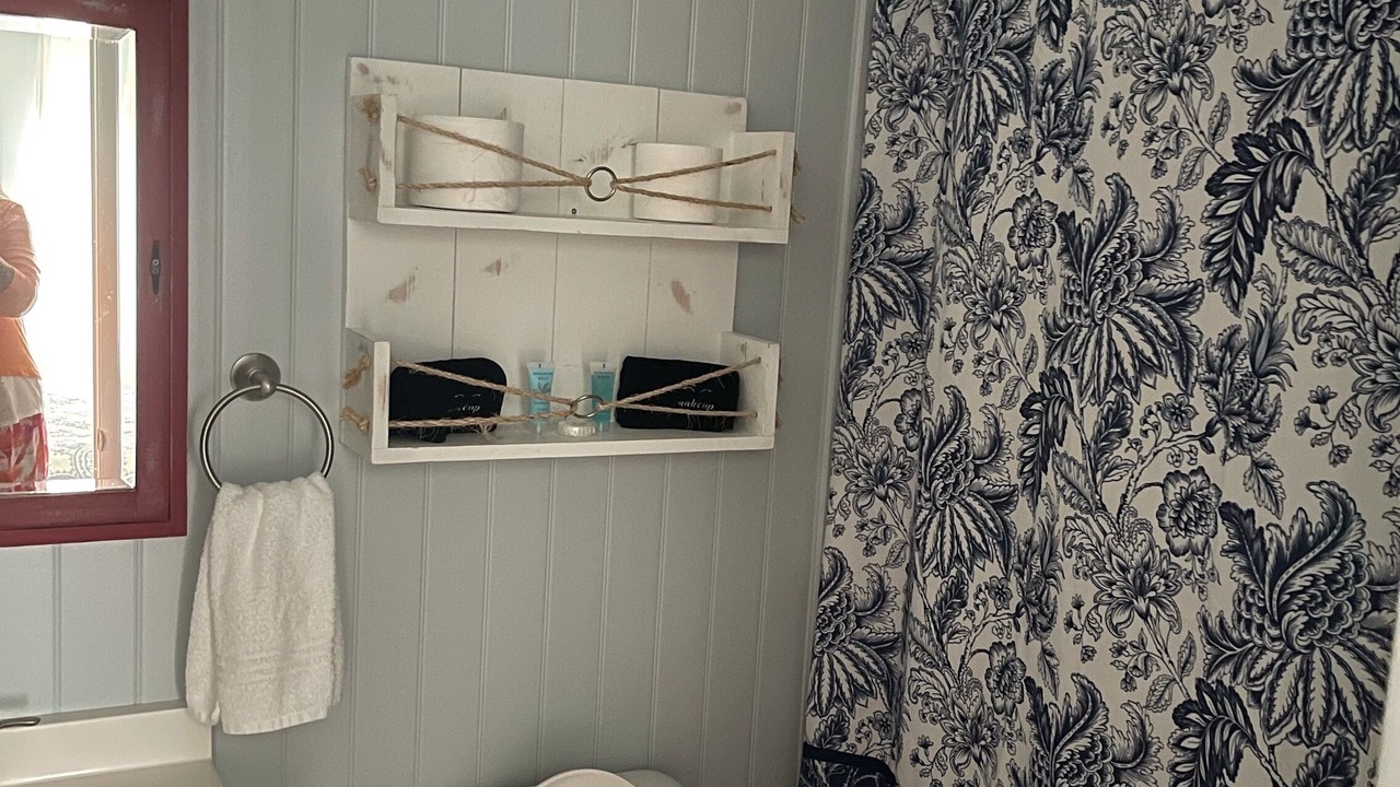 Photo of Bathroom in Winfield